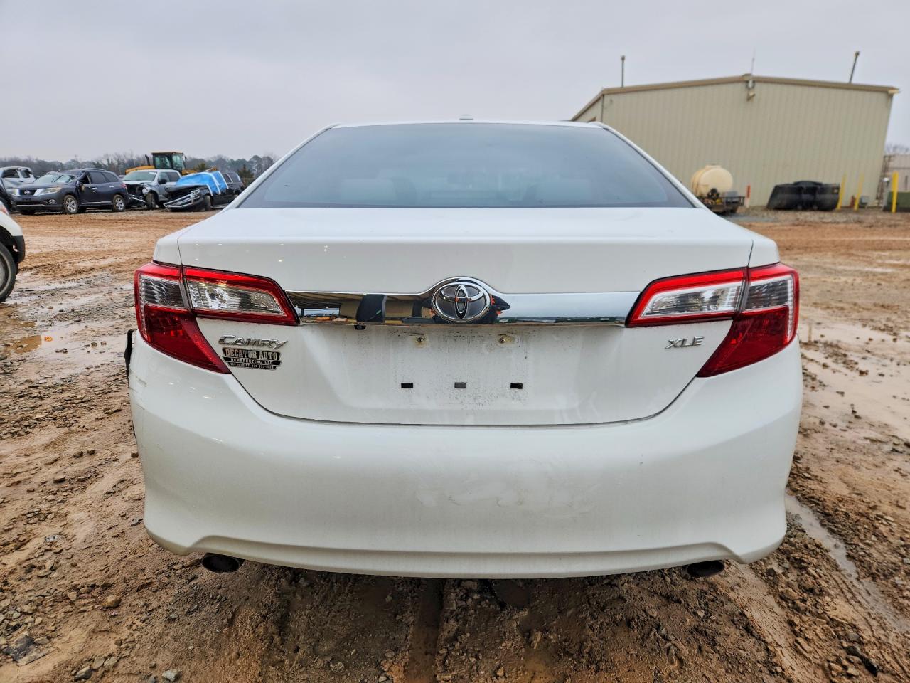 2014 TOYOTA CAMRY SE photo 6