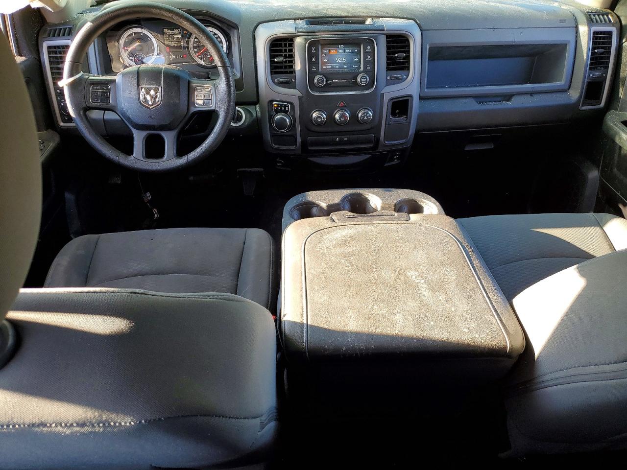 2014 RAM 1500 ST photo 15
