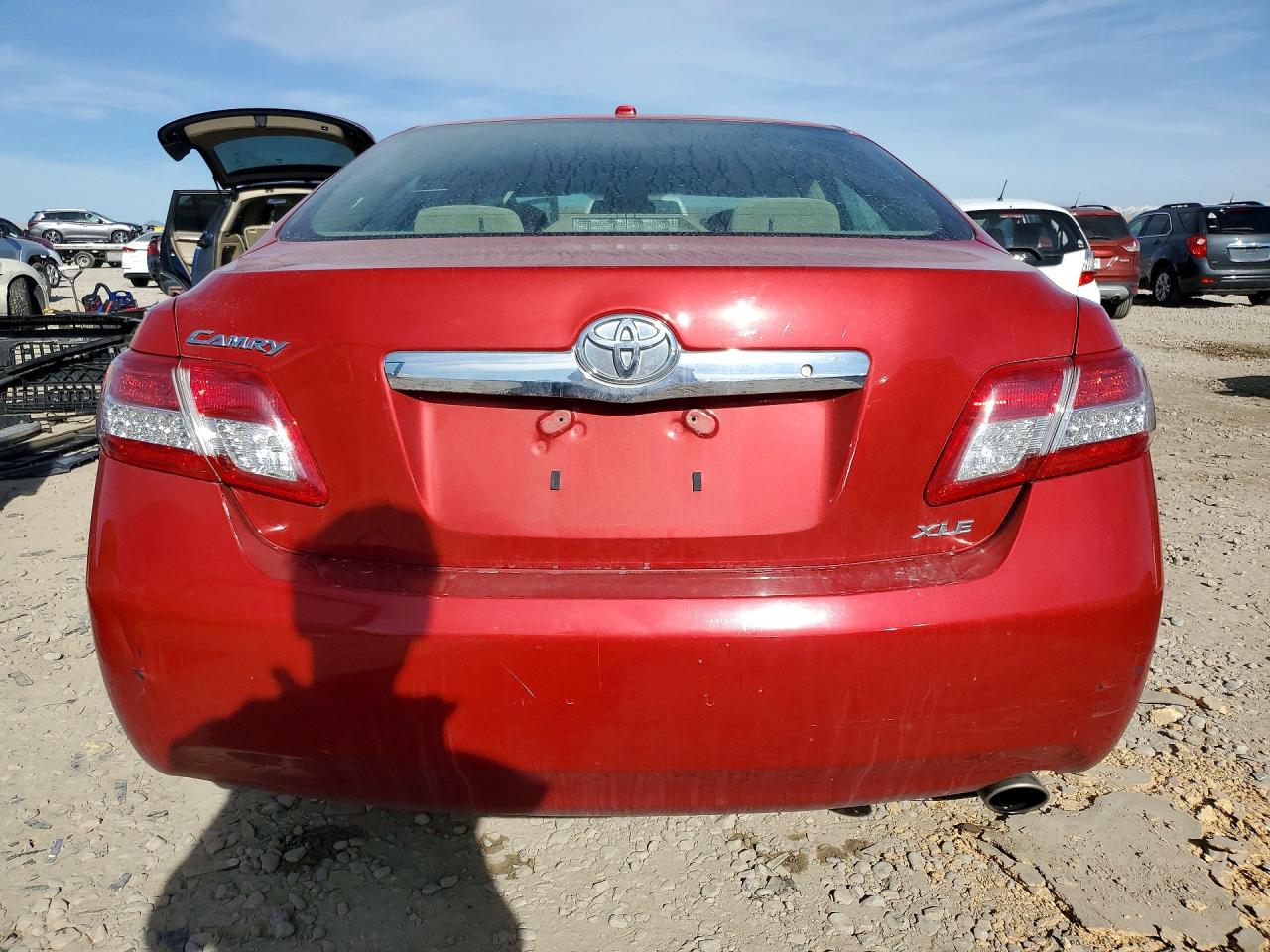 2011 TOYOTA CAMRY photo 6