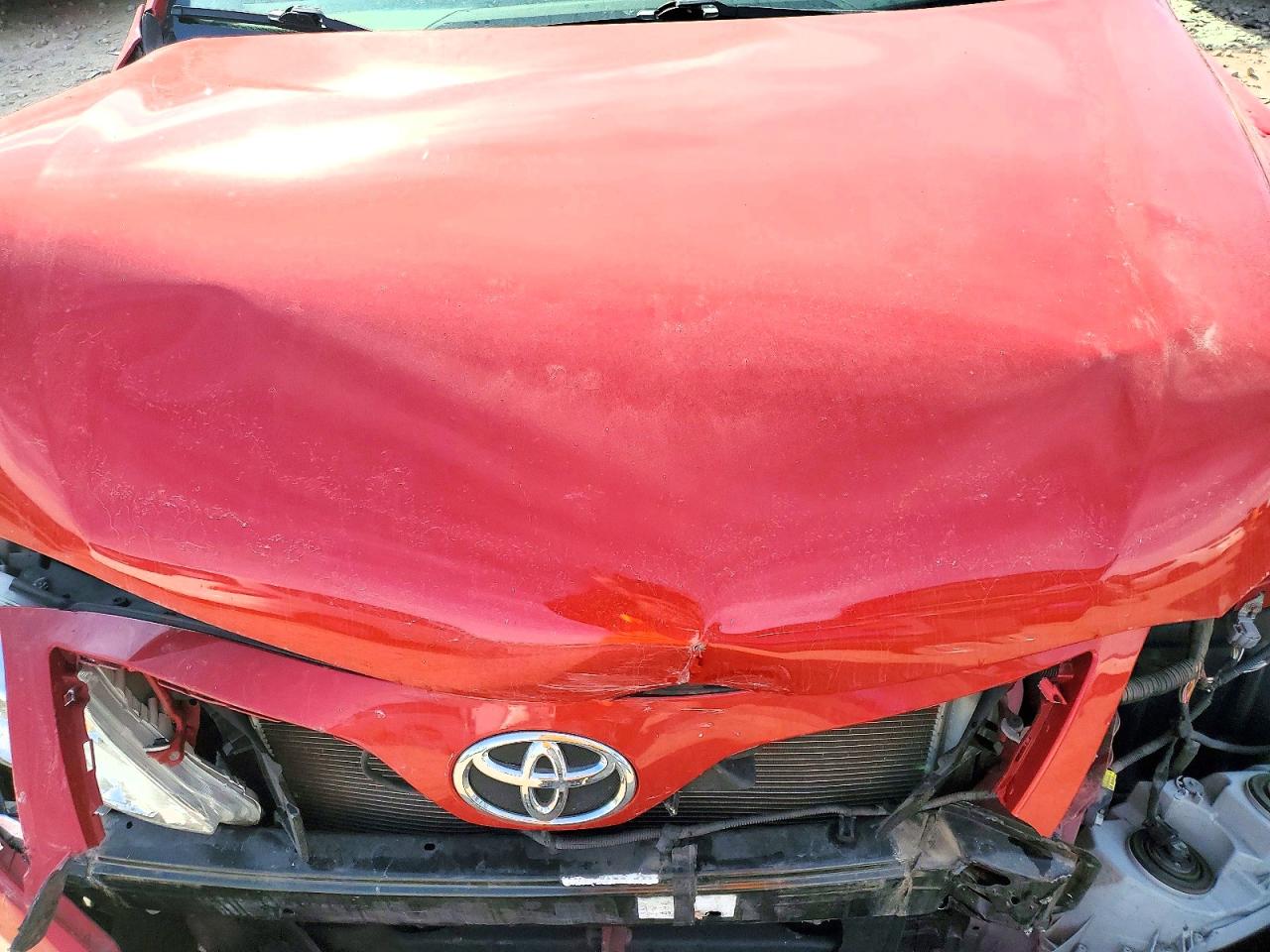 2011 TOYOTA CAMRY photo 11