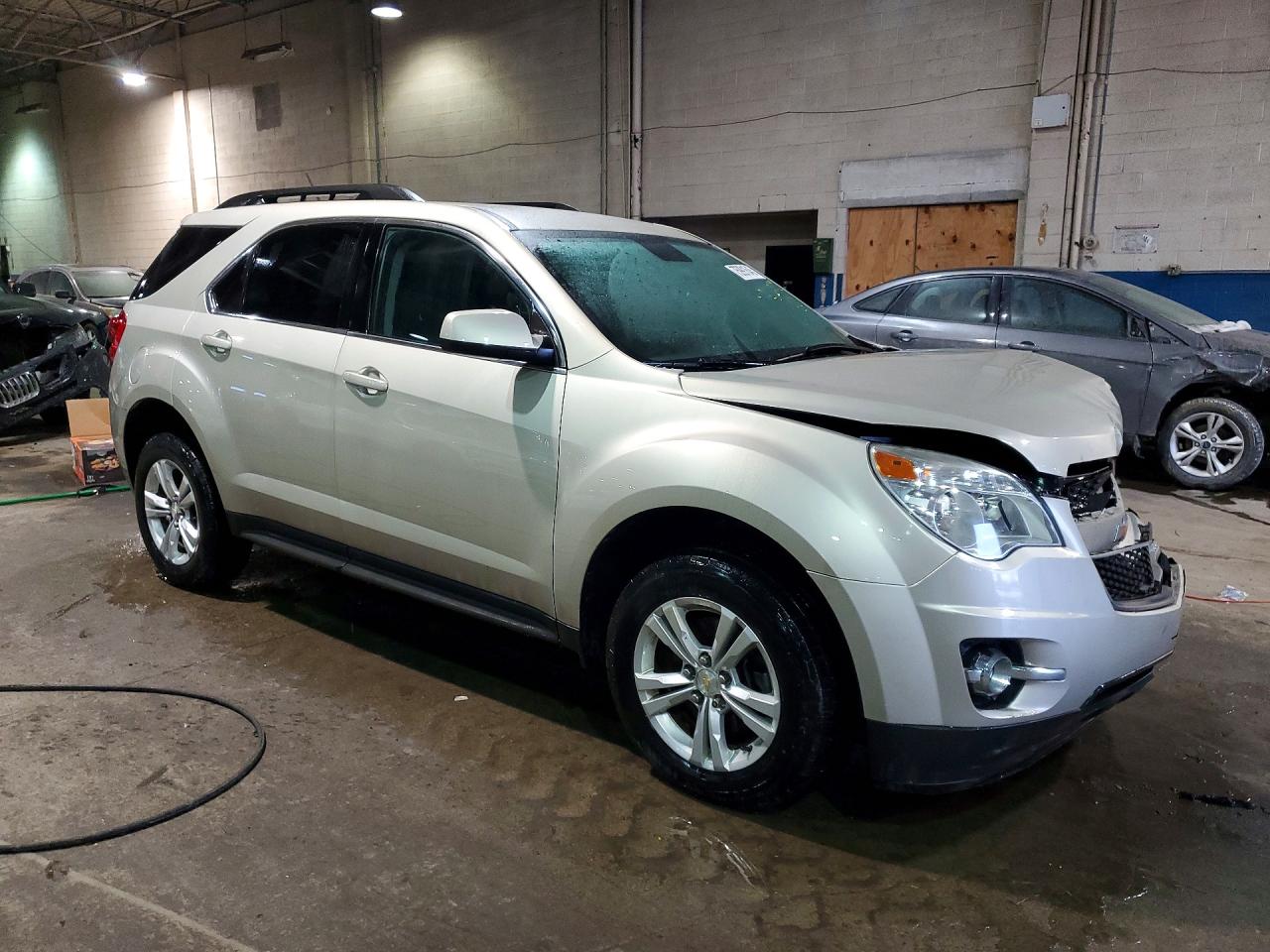 2014 CHEVROLET EQUINOX photo 4