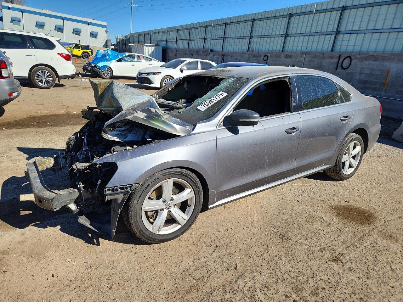 2012 VOLKSWAGEN PASSAT