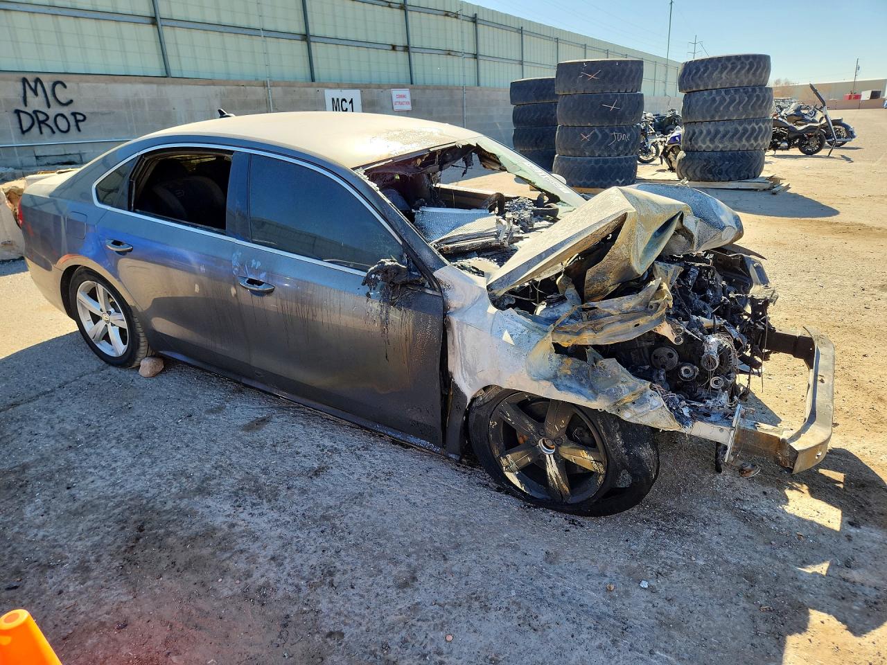 2012 VOLKSWAGEN PASSAT SE photo 4