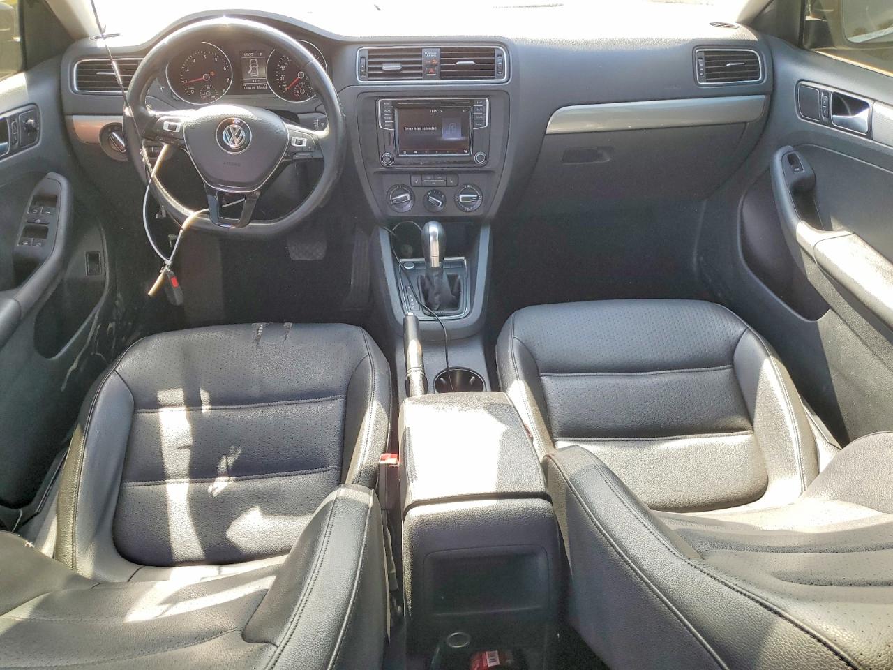 2017 VOLKSWAGEN JETTA SE photo 22