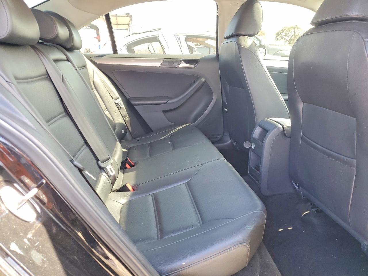 2017 VOLKSWAGEN JETTA SE photo 28