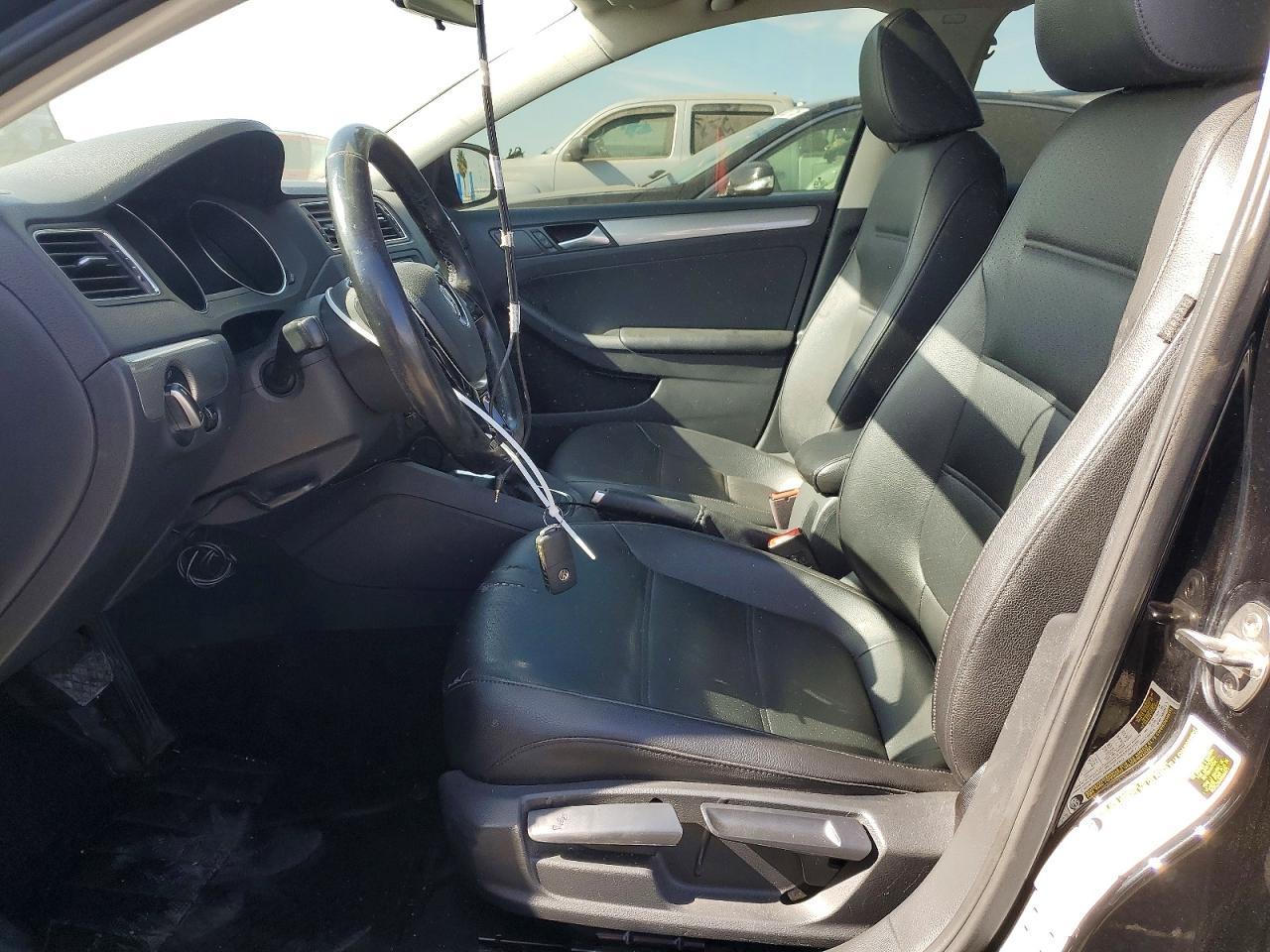 2017 VOLKSWAGEN JETTA SE photo 19