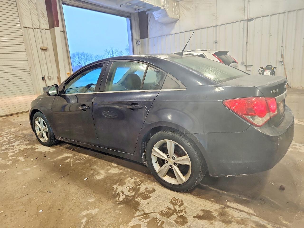 2014 CHEVROLET CRUZE LT photo 2