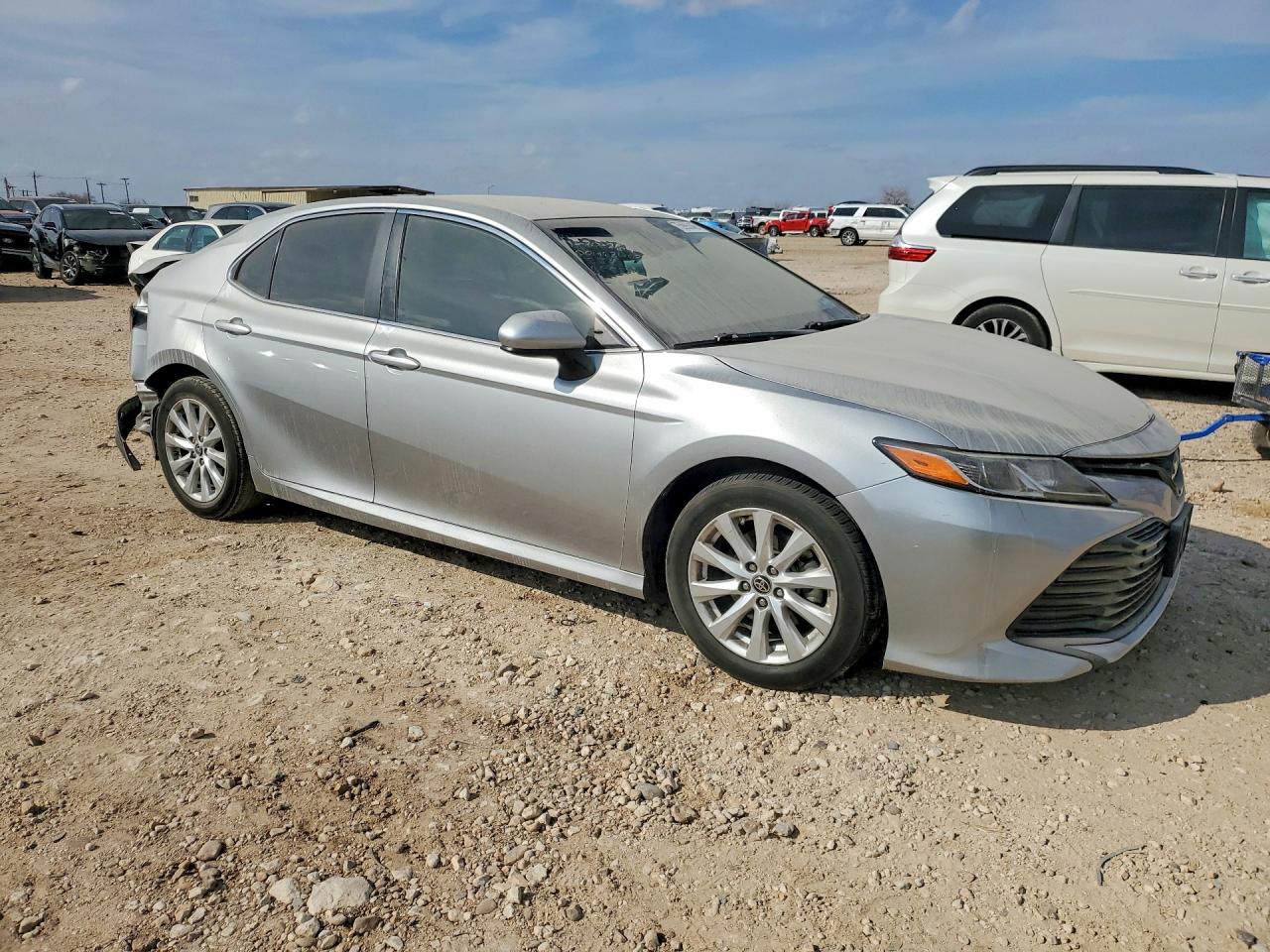 2020 TOYOTA CAMRY LE photo 4