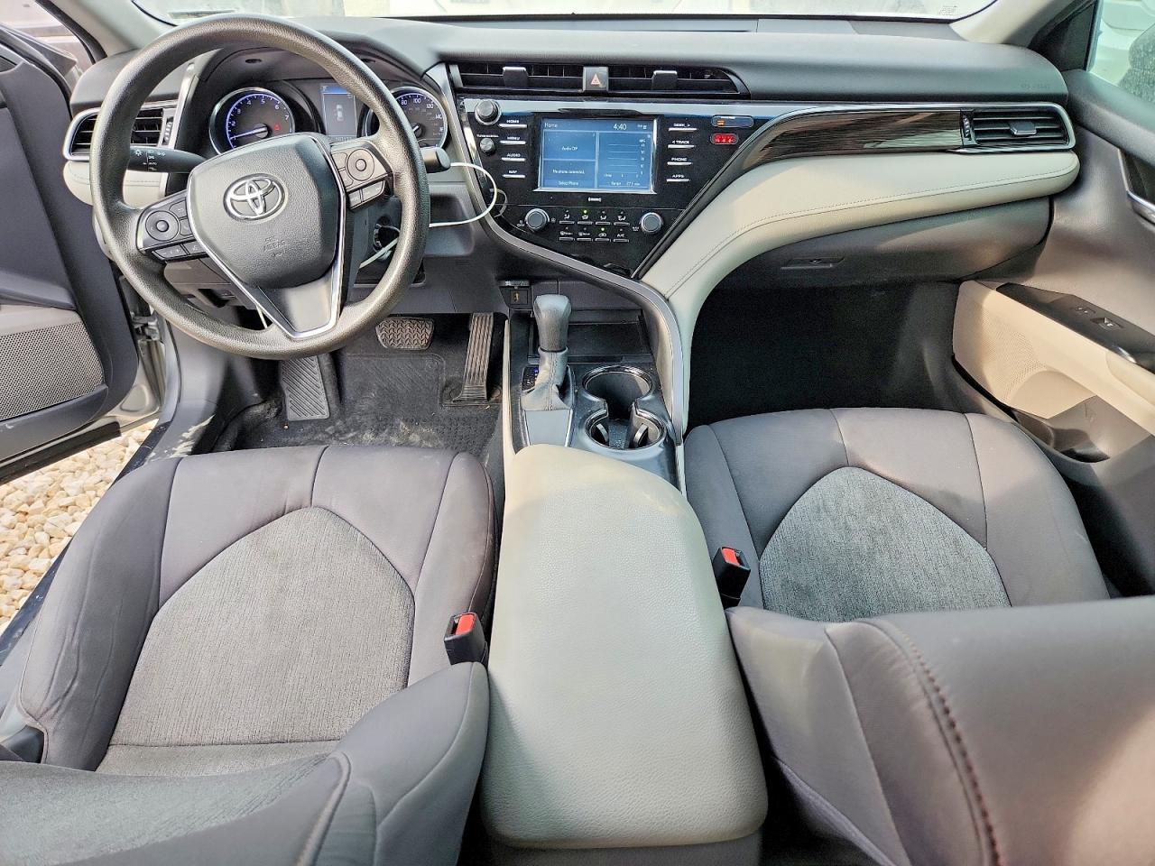 2020 TOYOTA CAMRY LE photo 8