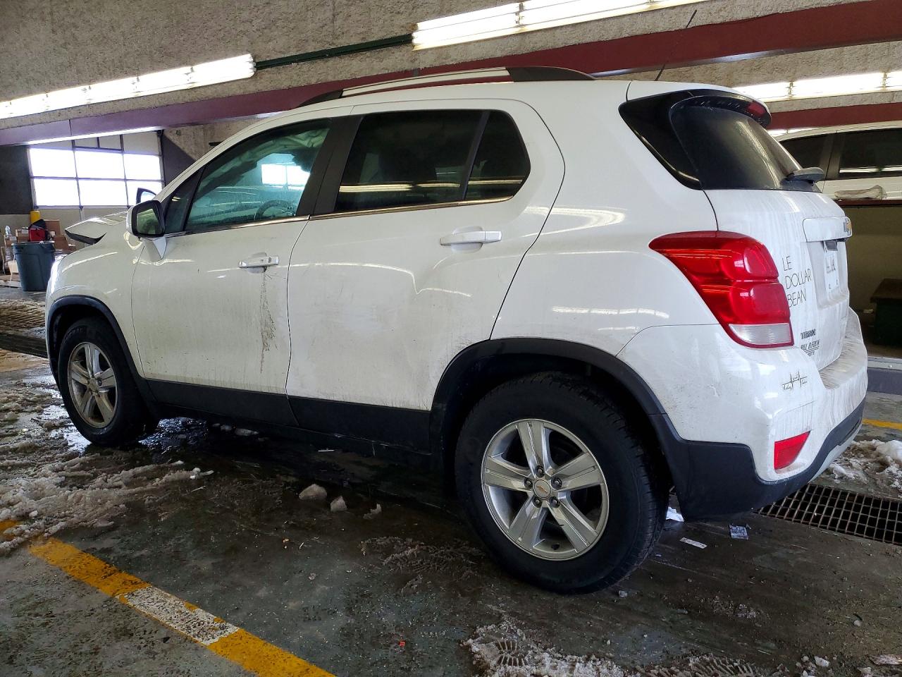 2020 CHEVROLET TRAX 1LT photo 2