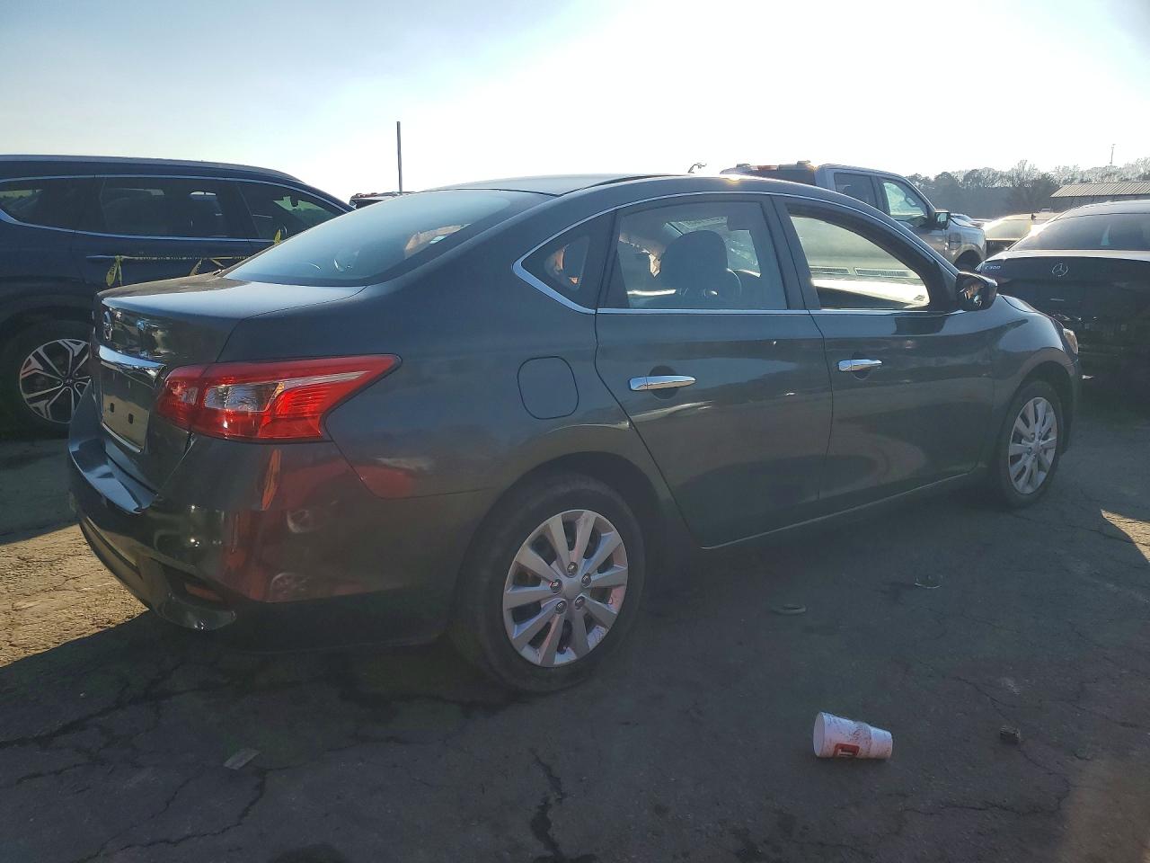 2019 NISSAN SENTRA S photo 5