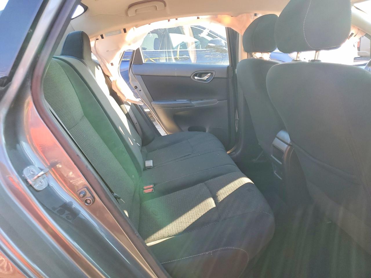 2019 NISSAN SENTRA S photo 19