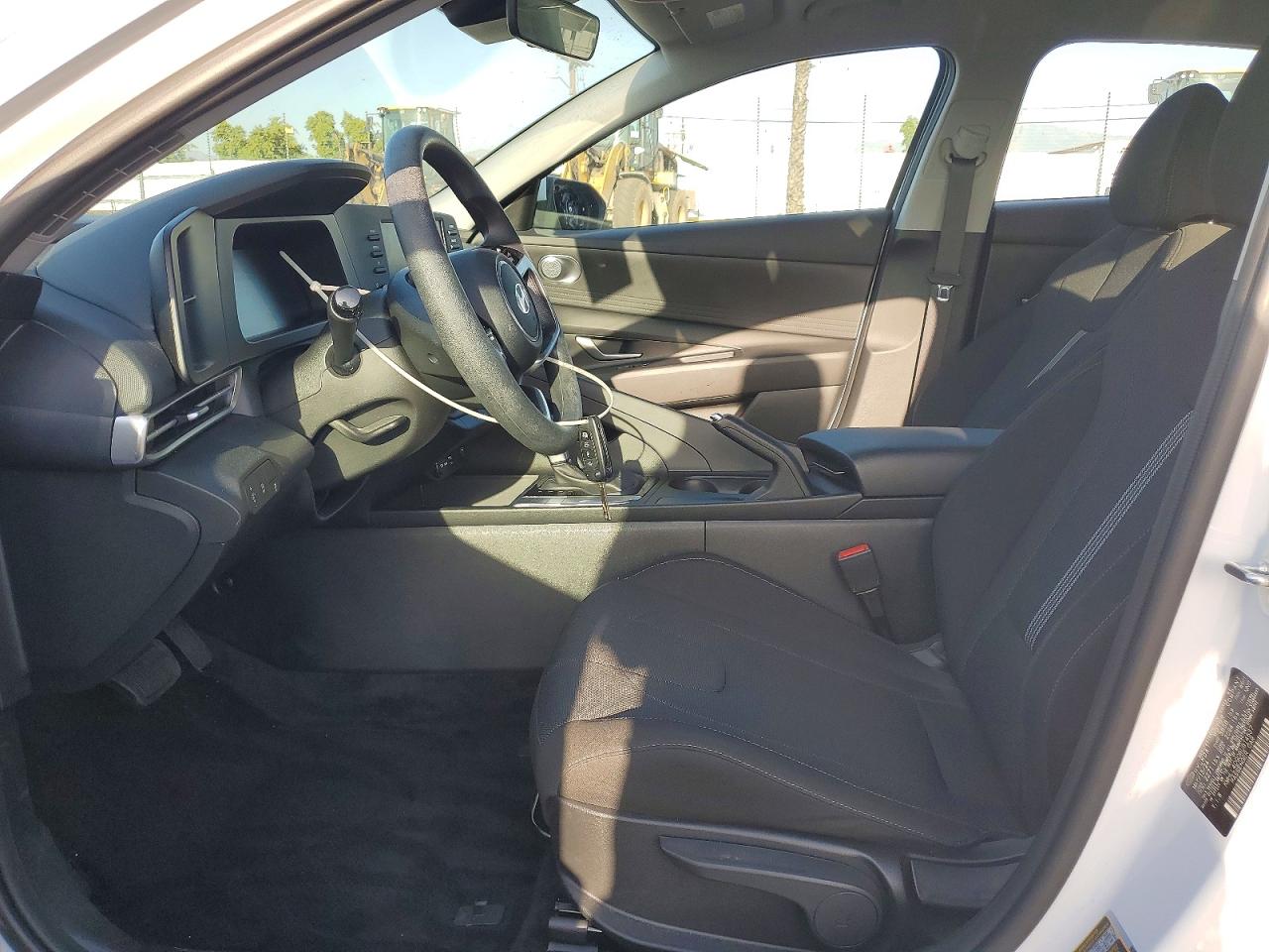 2024 HYUNDAI ELANTRA SE photo 19