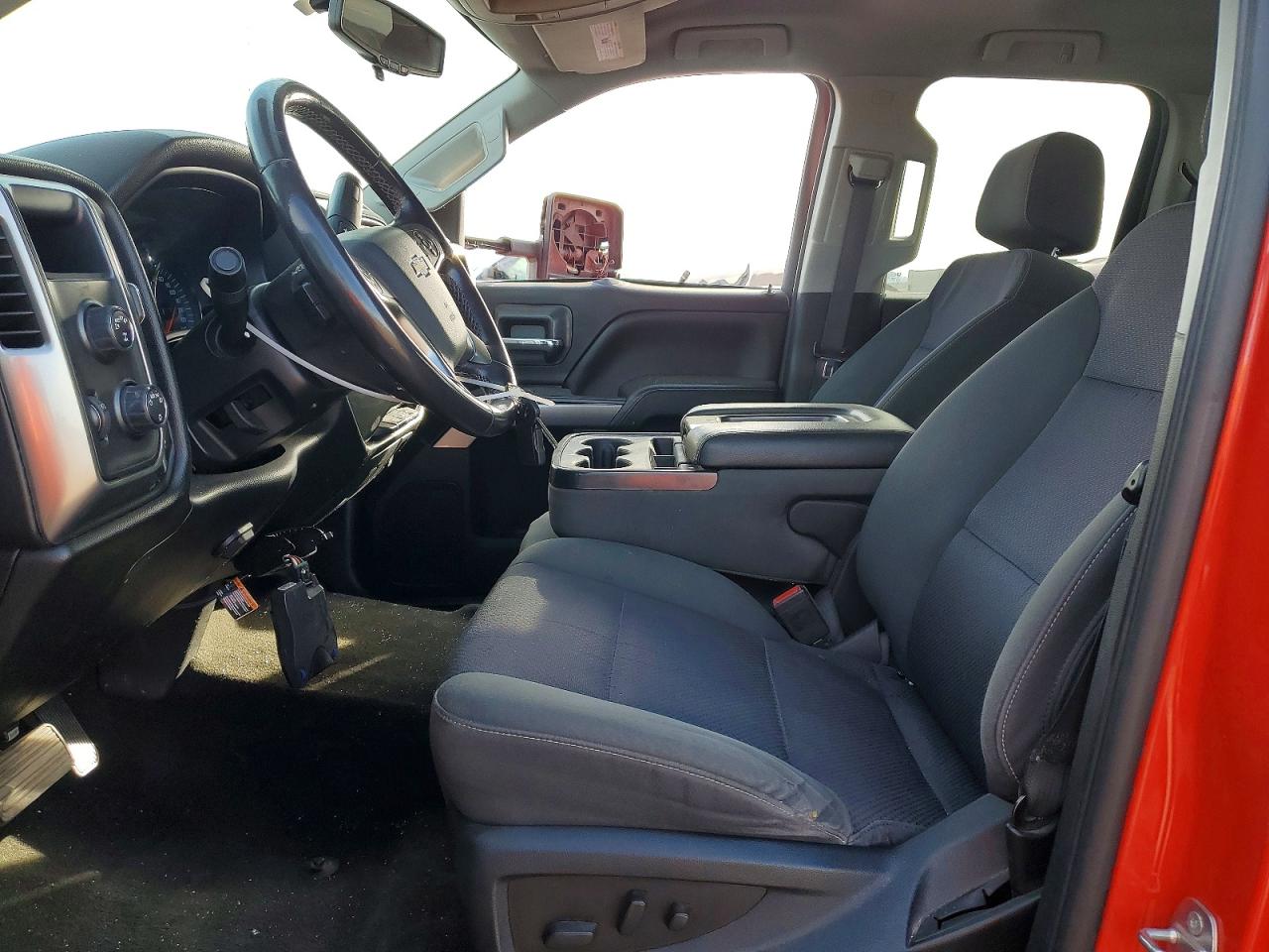 2018 CHEVROLET SILVERADO K1500 LT photo 7