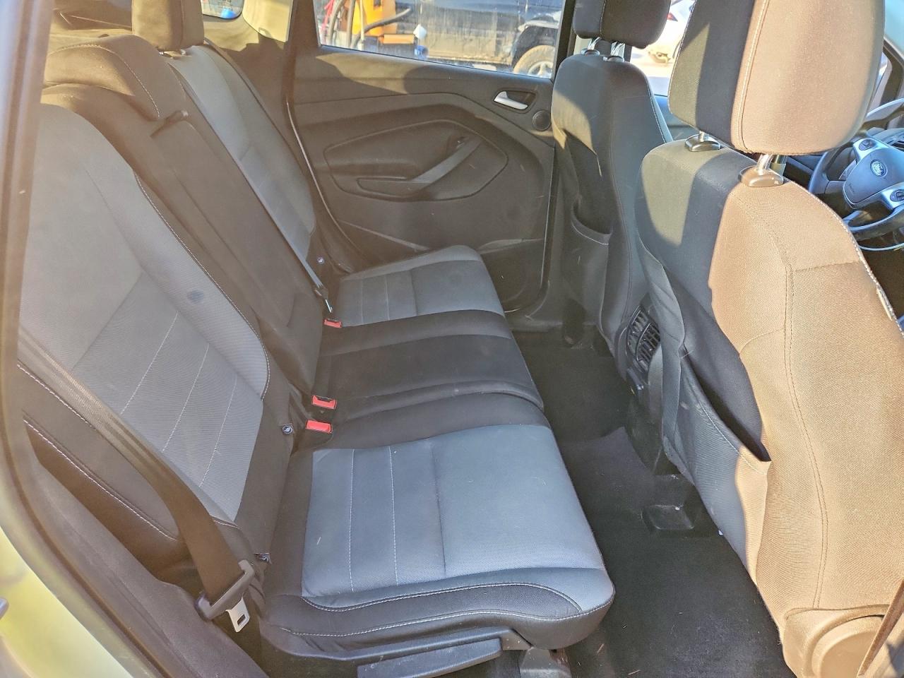 2016 FORD ESCAPE SE photo 19