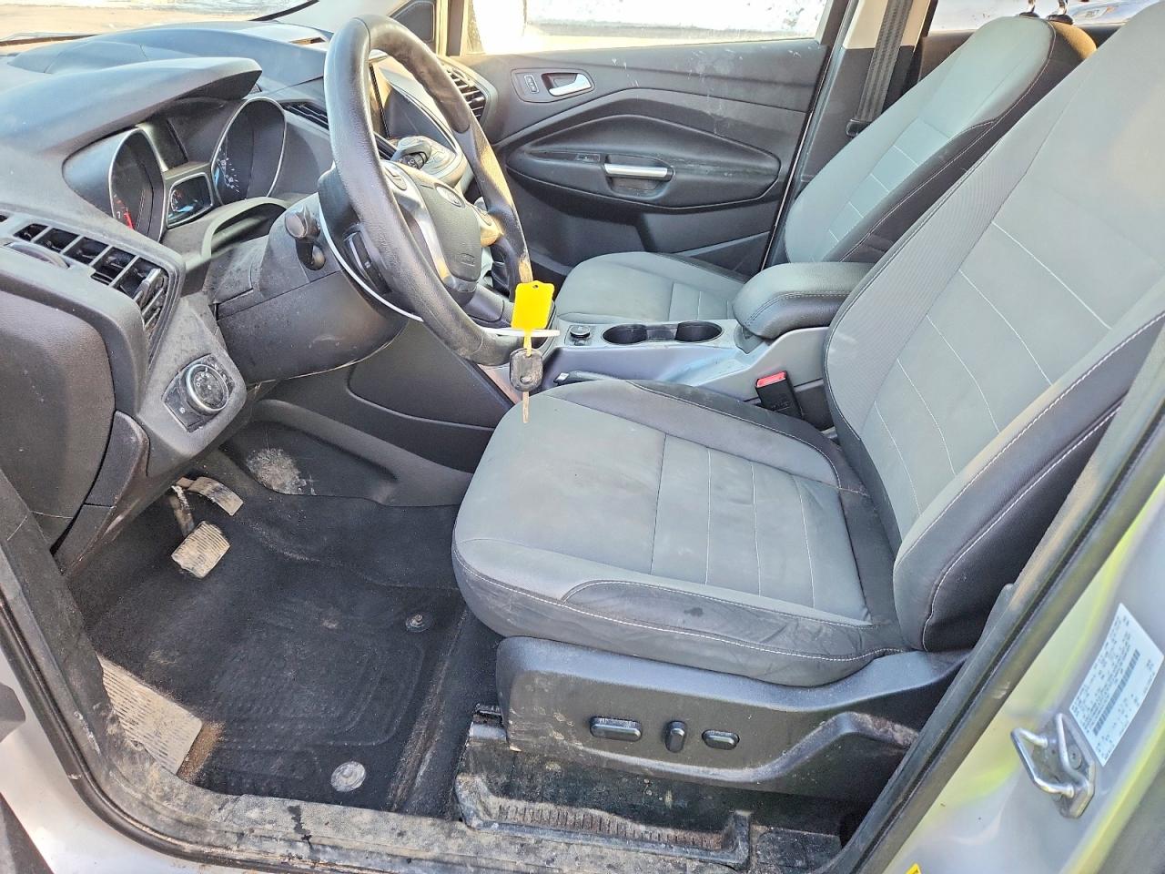 2016 FORD ESCAPE SE photo 13