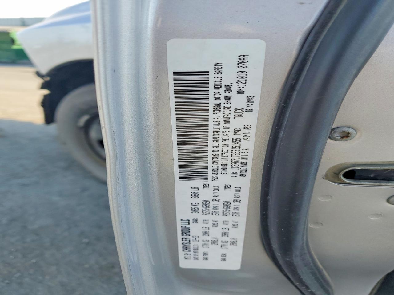 2014 RAM 1500 SLT photo 25