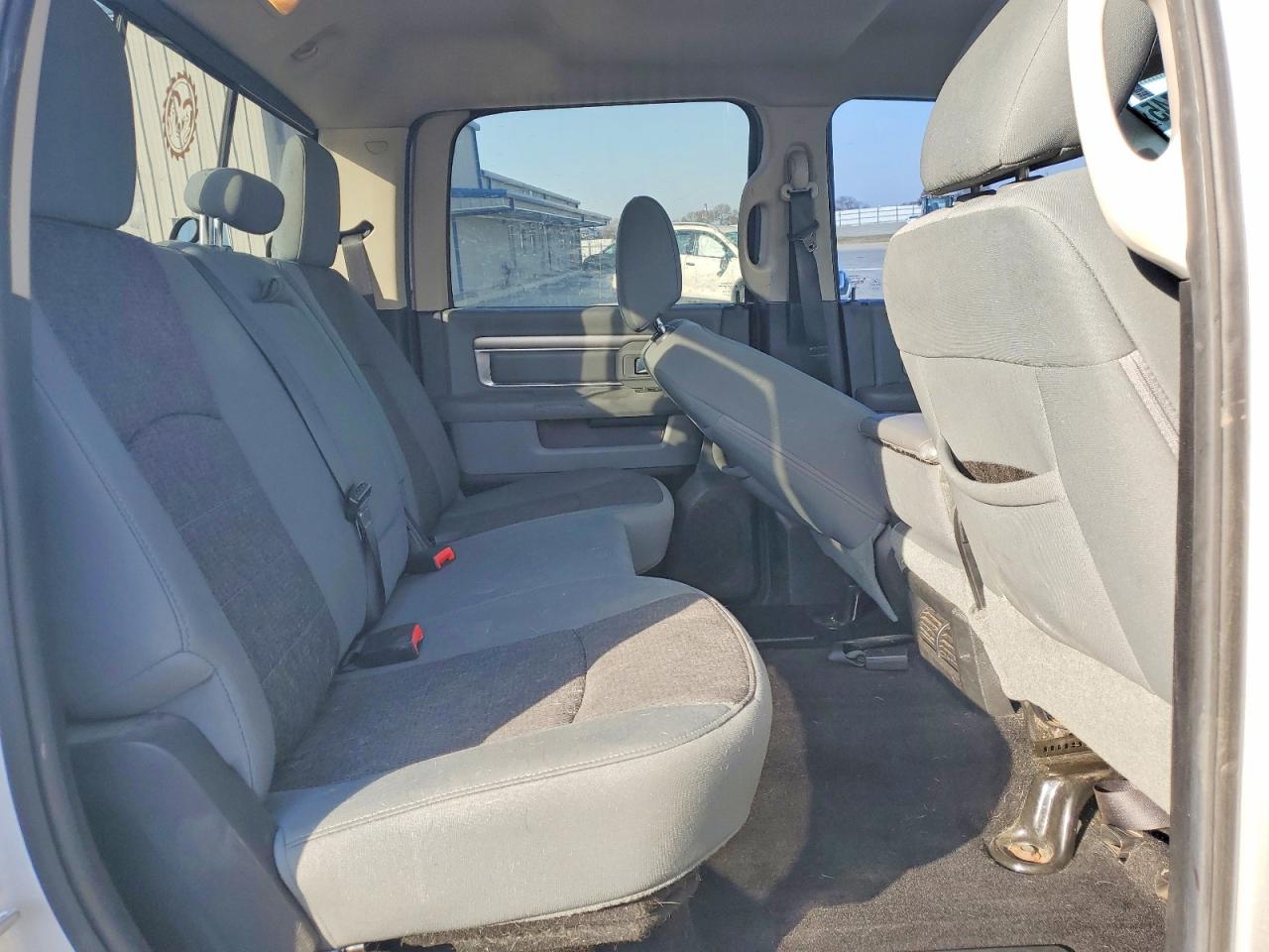 2014 RAM 1500 SLT photo 19