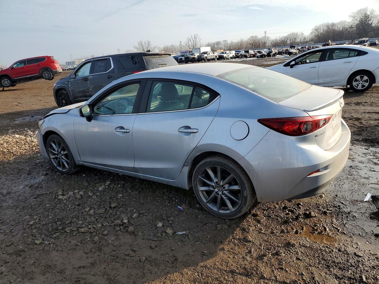 2018 MAZDA 3 TOURING photo 2