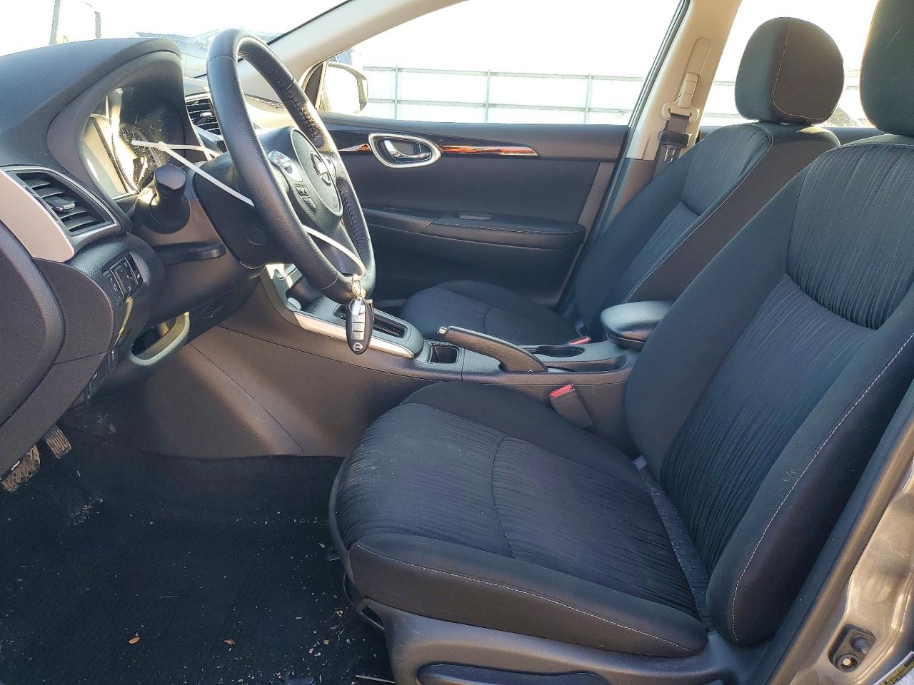2019 NISSAN SENTRA S photo 13
