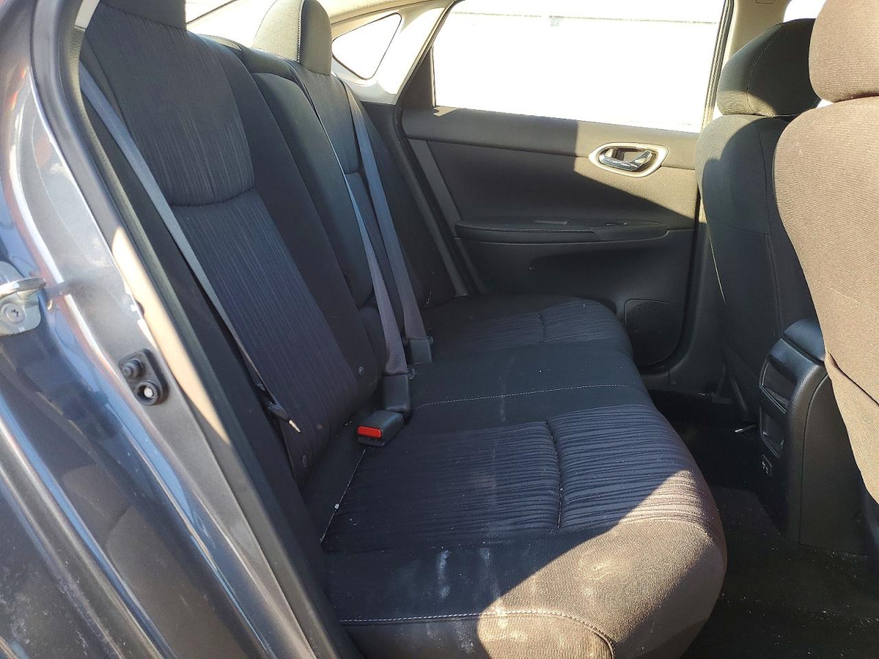 2019 NISSAN SENTRA S photo 19