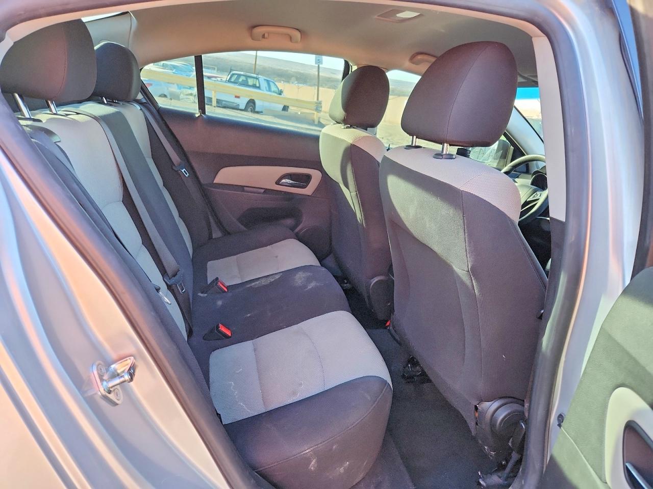 2015 CHEVROLET CRUZE LS photo 19