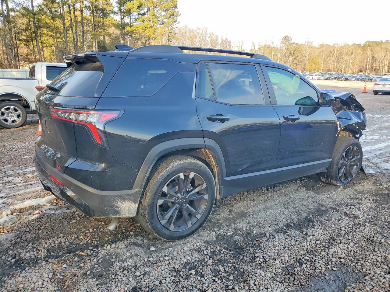 2026 CHEVROLET EQUINOX RS photo 3