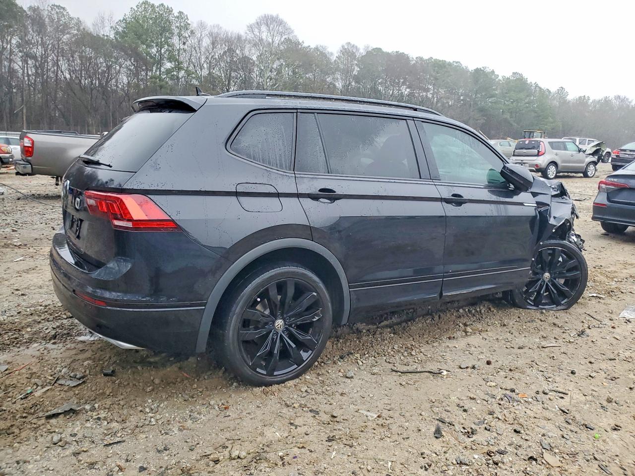 2021 VOLKSWAGEN TIGUAN SE photo 5