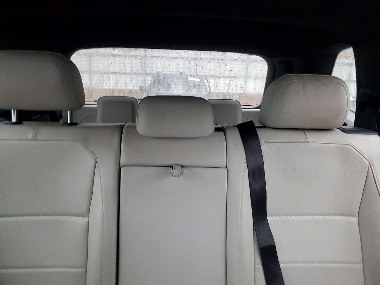 2021 VOLKSWAGEN TIGUAN SE photo 19
