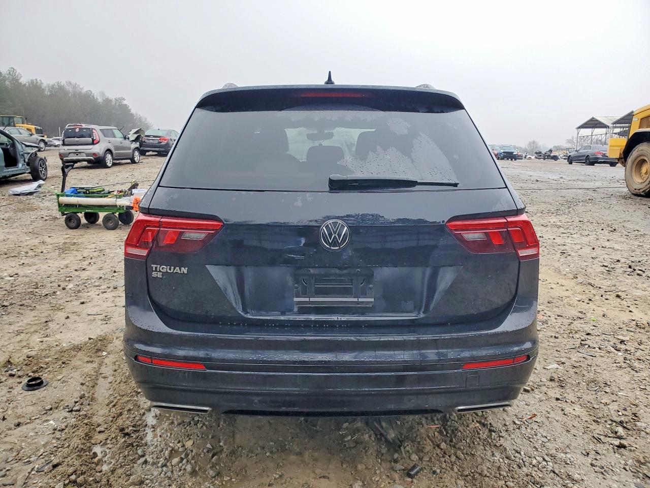 2021 VOLKSWAGEN TIGUAN SE photo 11