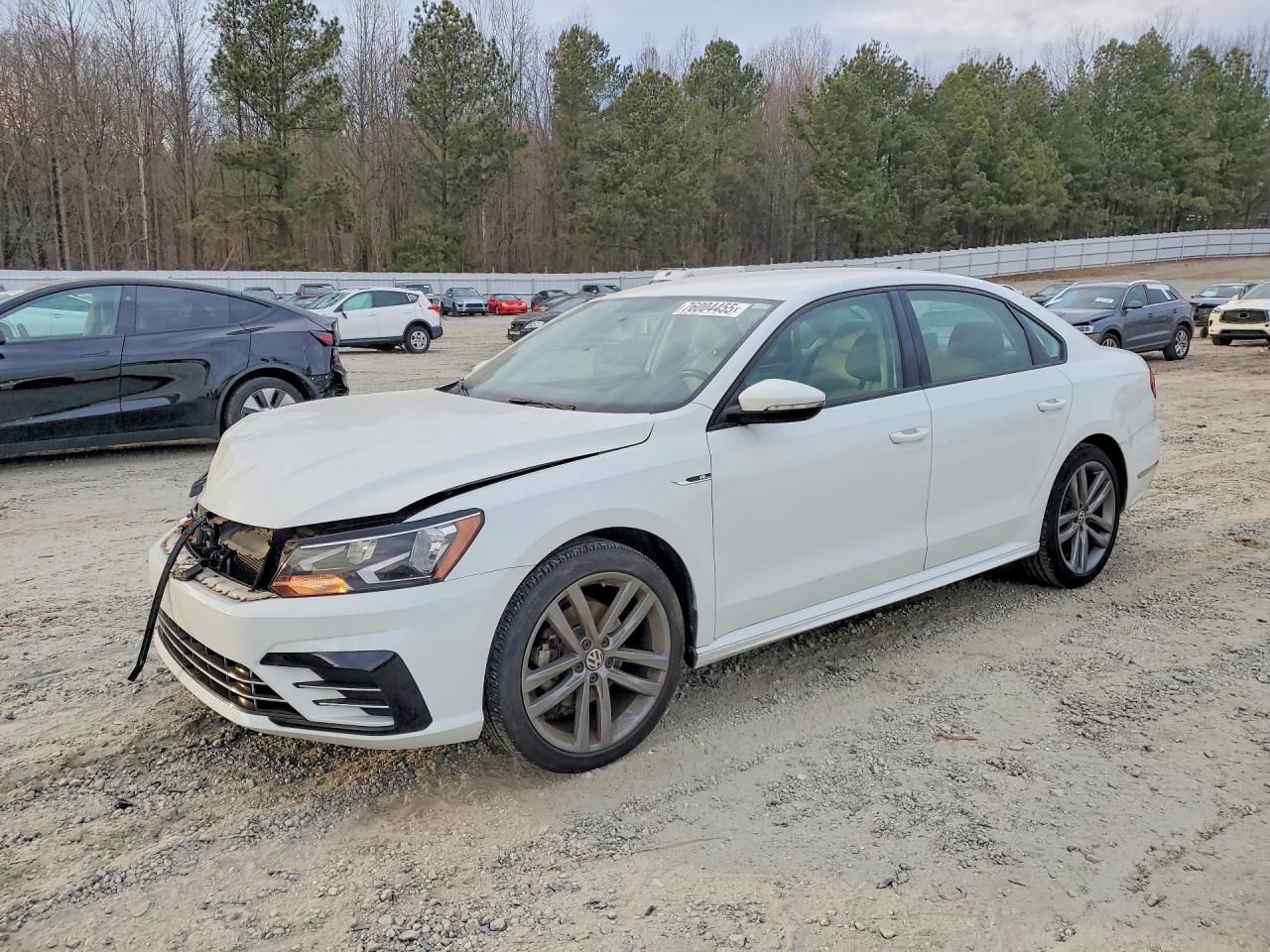 2018 VOLKSWAGEN PASSAT