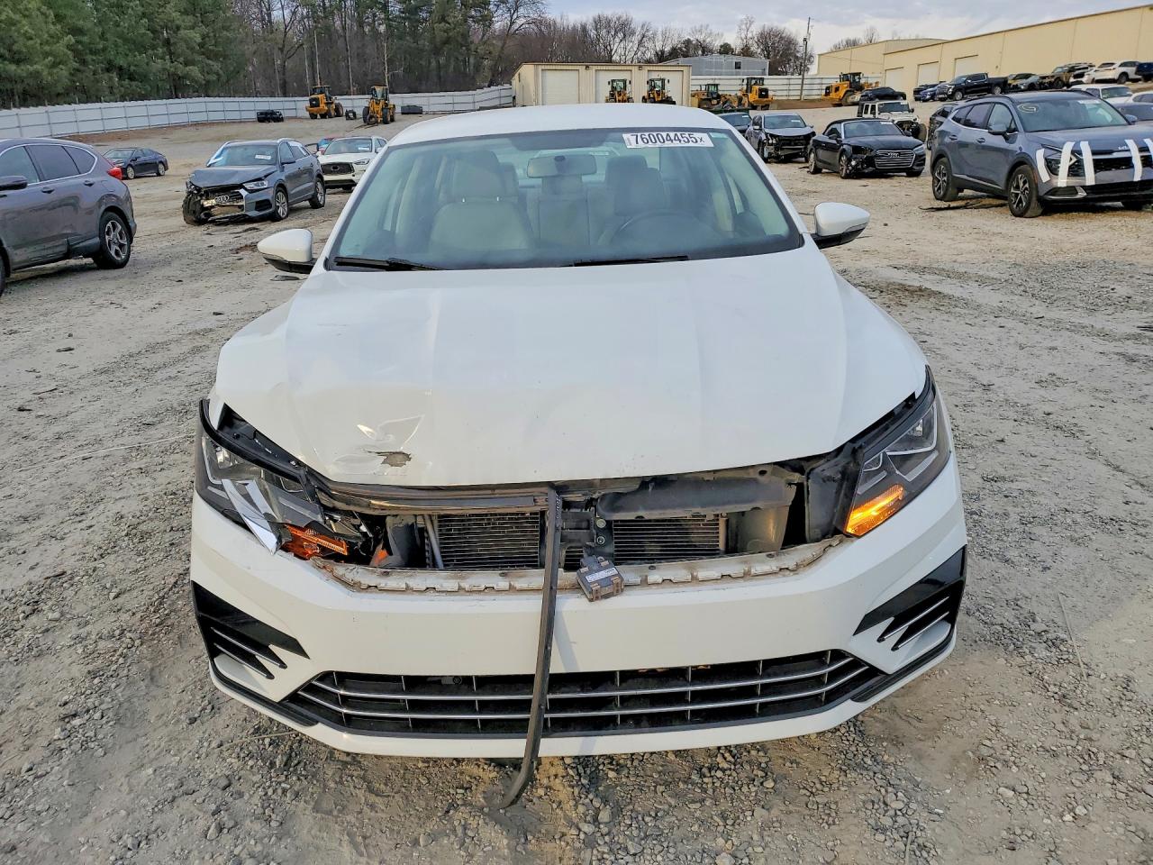 2018 VOLKSWAGEN PASSAT S photo 9
