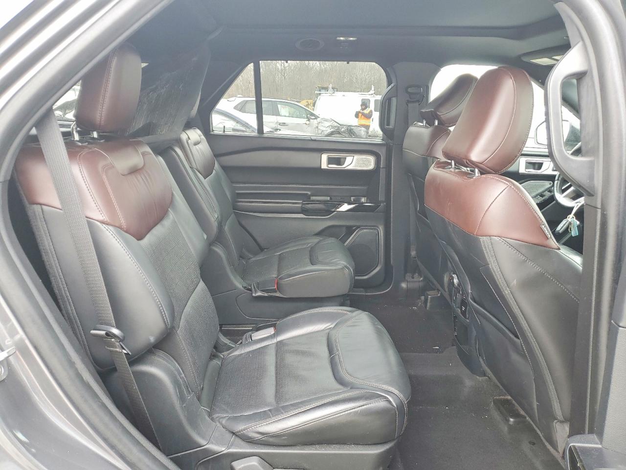 2021 FORD EXPLORER photo 28
