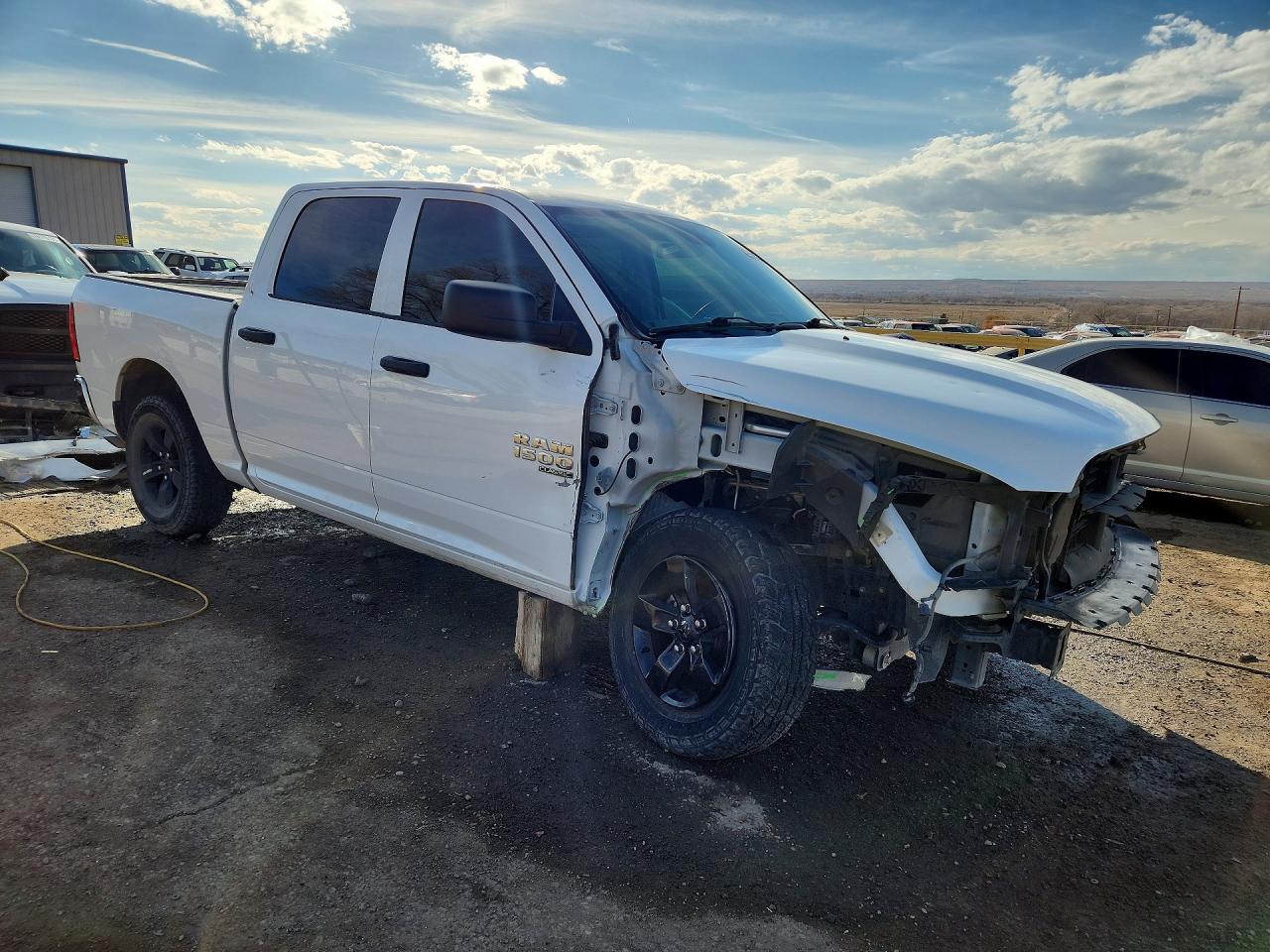 2022 RAM 1500 CLASSIC SLT photo 4