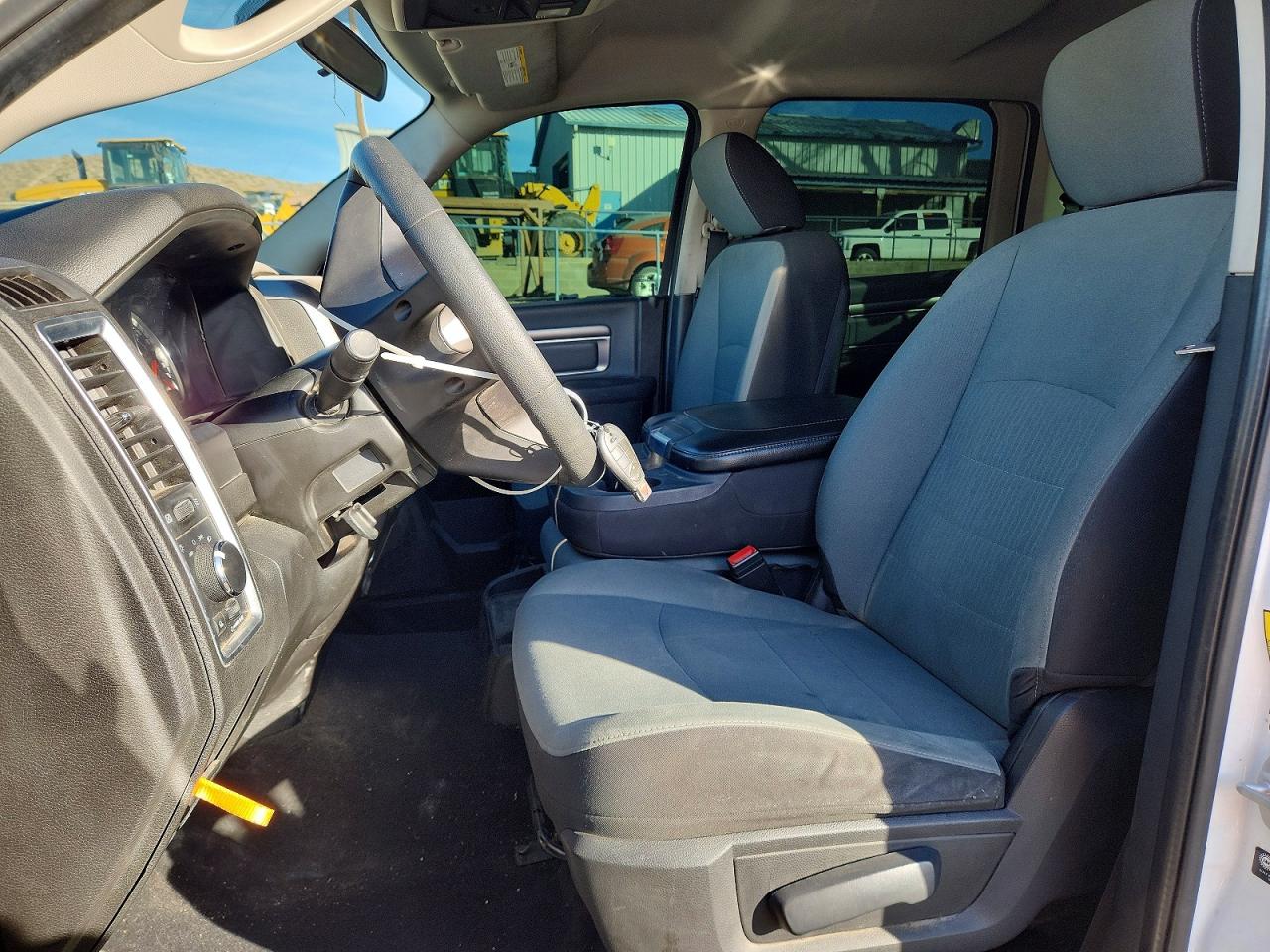2022 RAM 1500 CLASSIC SLT photo 7