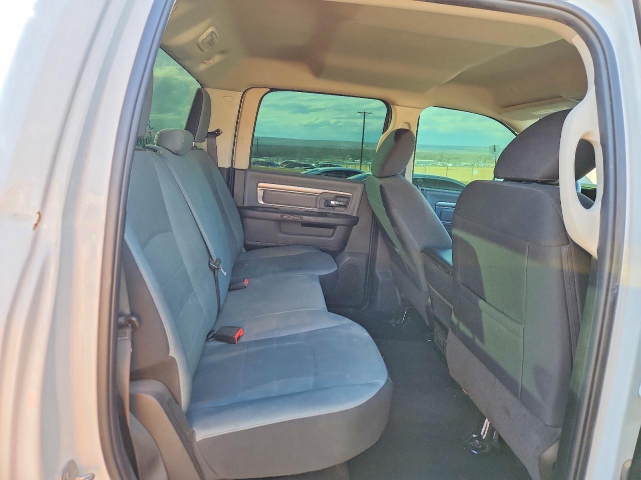 2022 RAM 1500 CLASSIC SLT photo 10