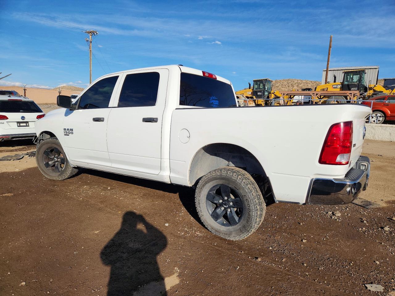2022 RAM 1500 CLASSIC SLT photo 2