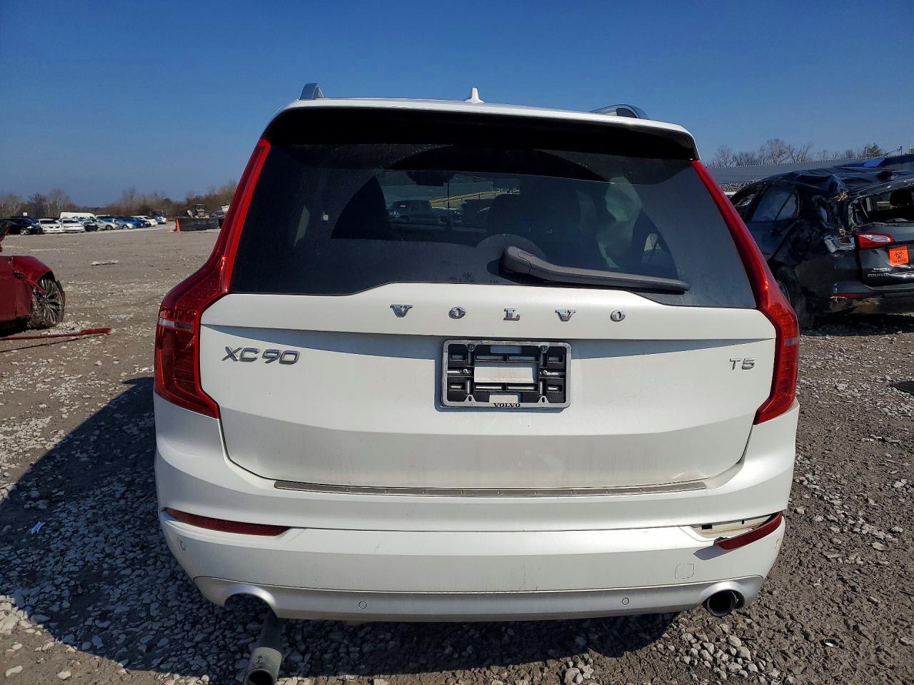 2019 VOLVO XC90 T5 MOMENTUM photo 11