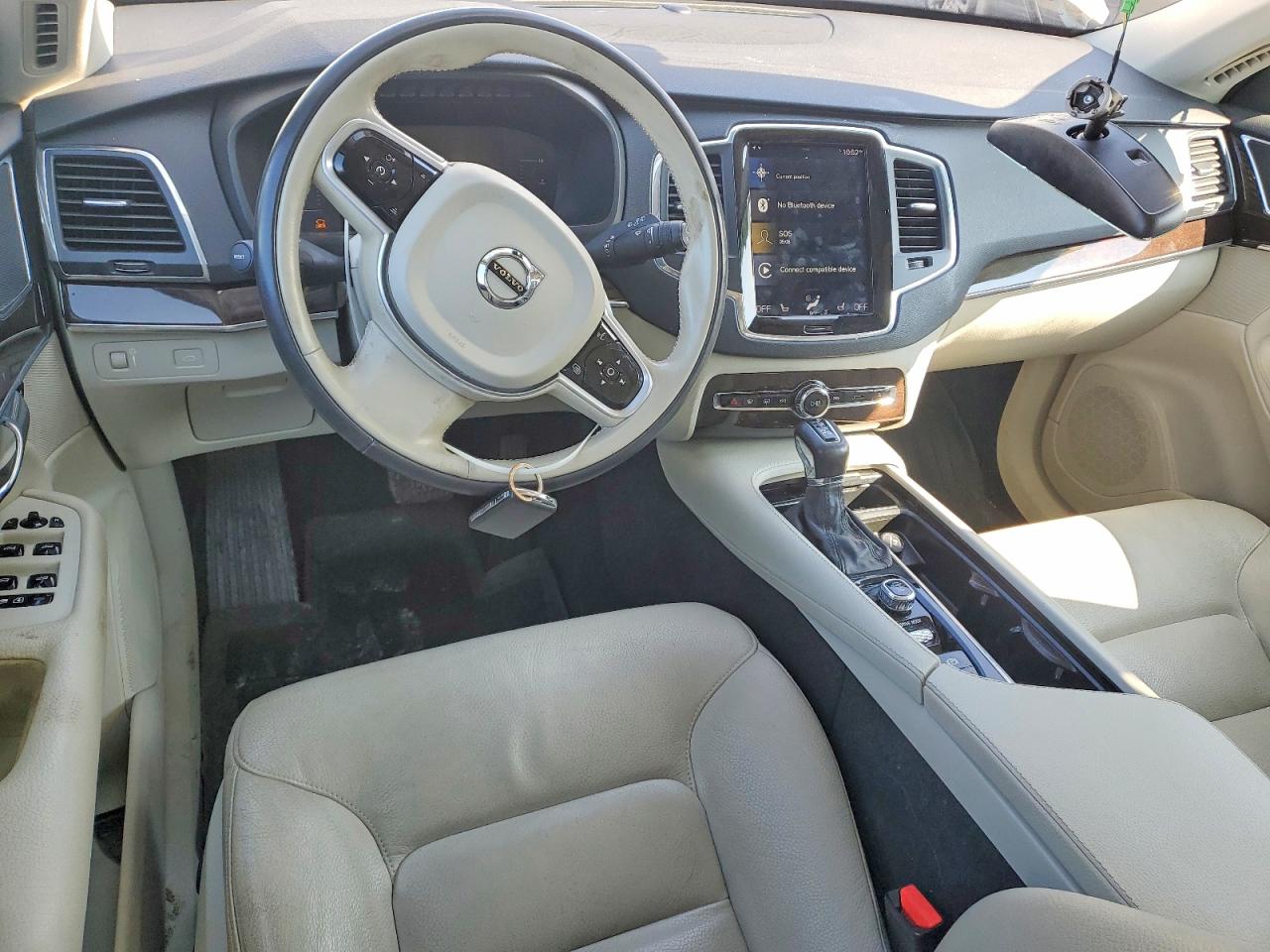 2019 VOLVO XC90 T5 MOMENTUM photo 15