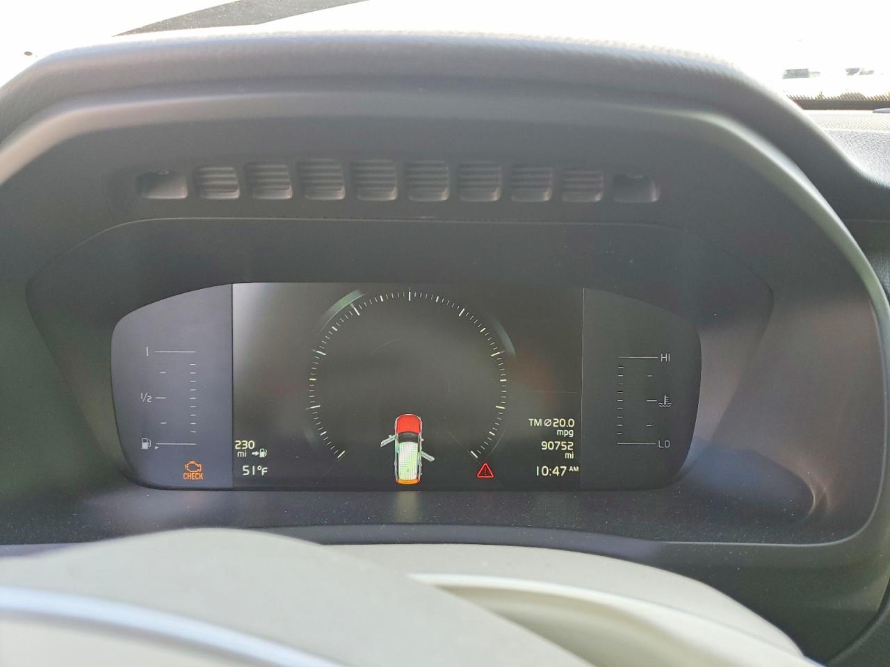 2019 VOLVO XC90 T5 MOMENTUM photo 17