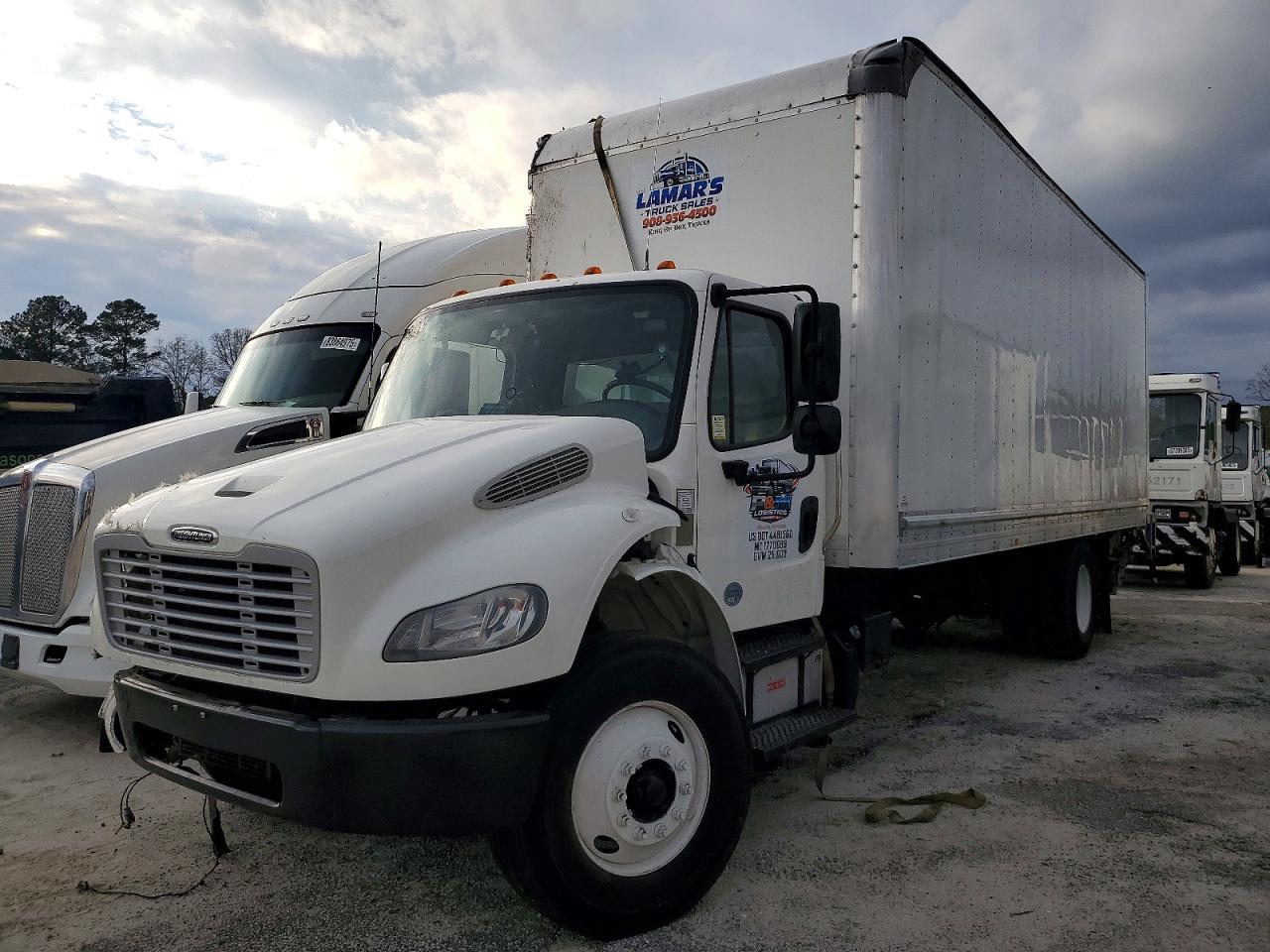 2020 FREIGHTLINER M2 106 MEDIUM DUTY photo 2