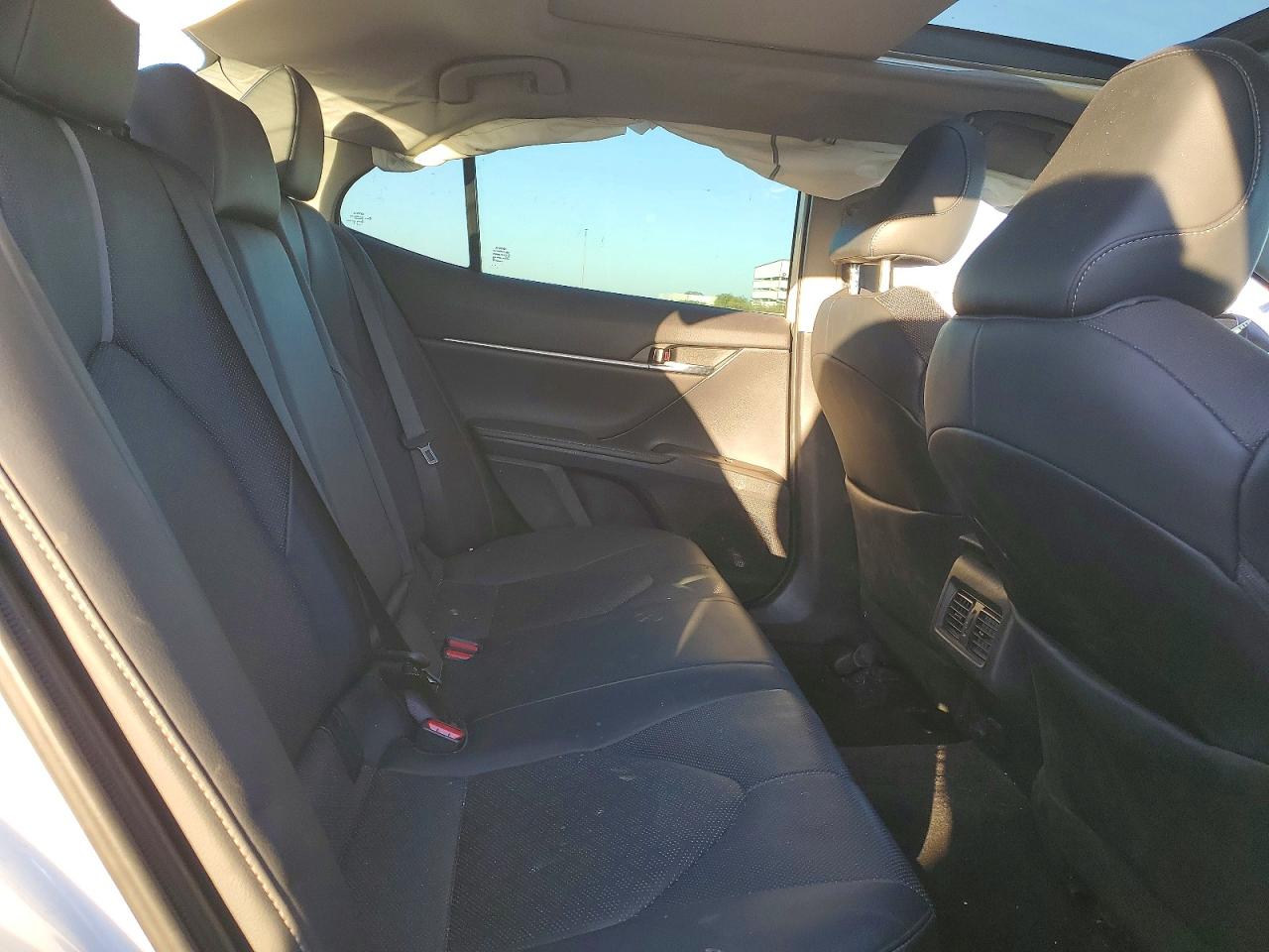 2022 TOYOTA CAMRY XSE photo 19