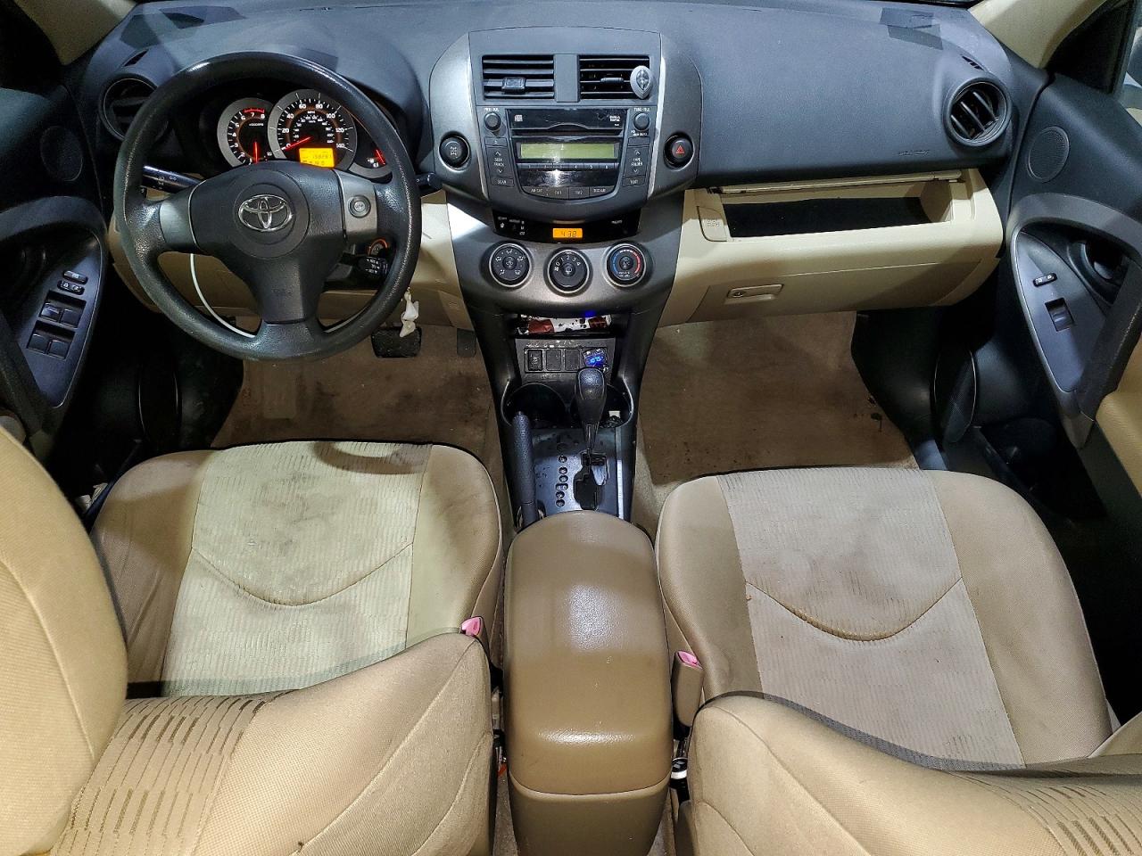 2010 TOYOTA RAV4 BASE photo 8