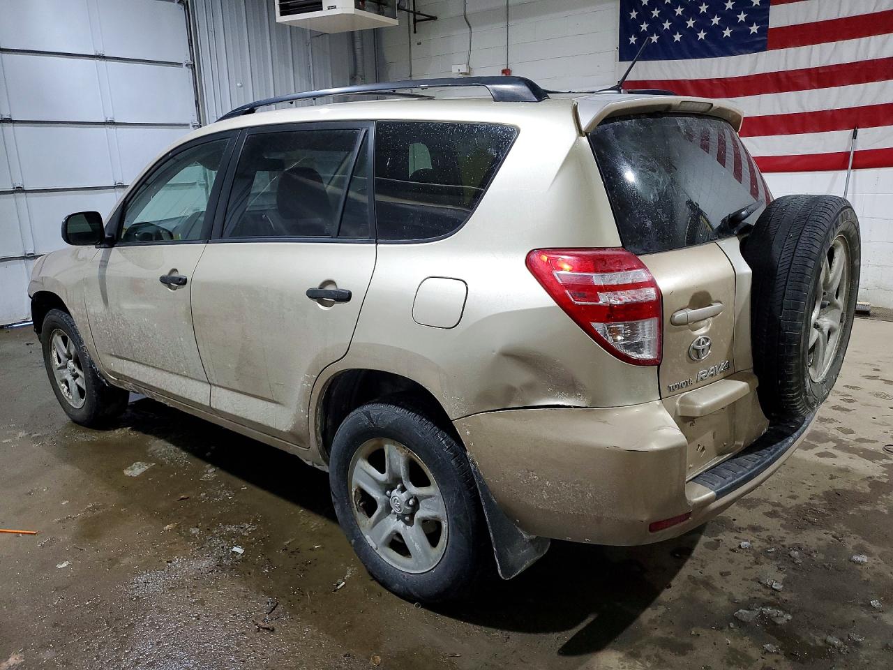 2010 TOYOTA RAV4 BASE photo 2