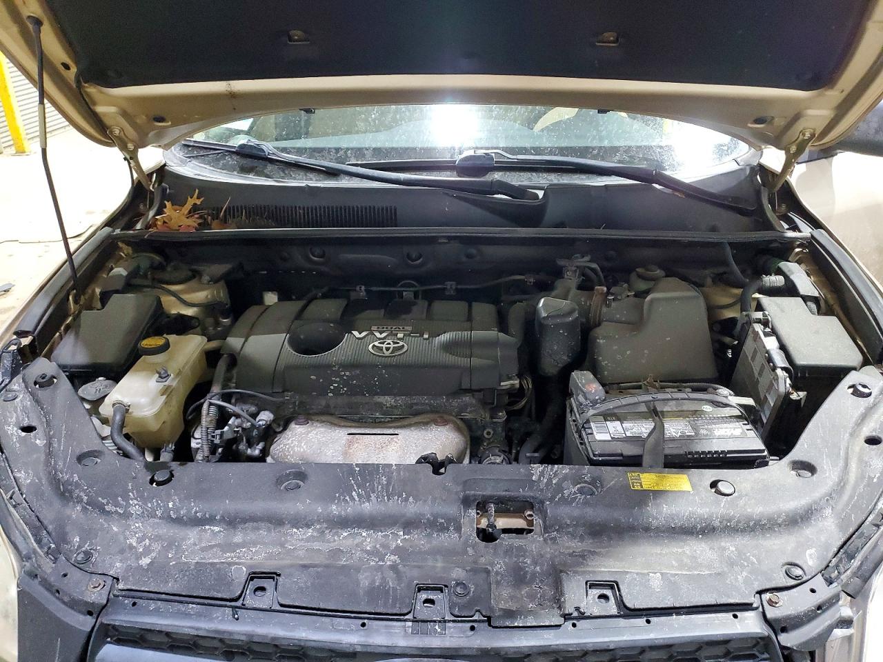 2010 TOYOTA RAV4 BASE photo 11