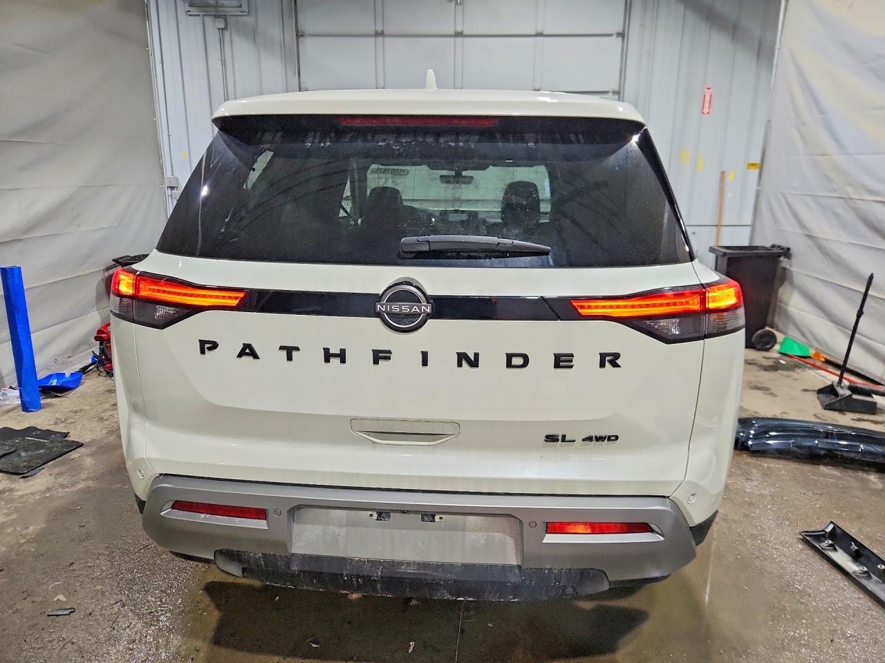 2023 NISSAN PATHFINDER SL photo 6