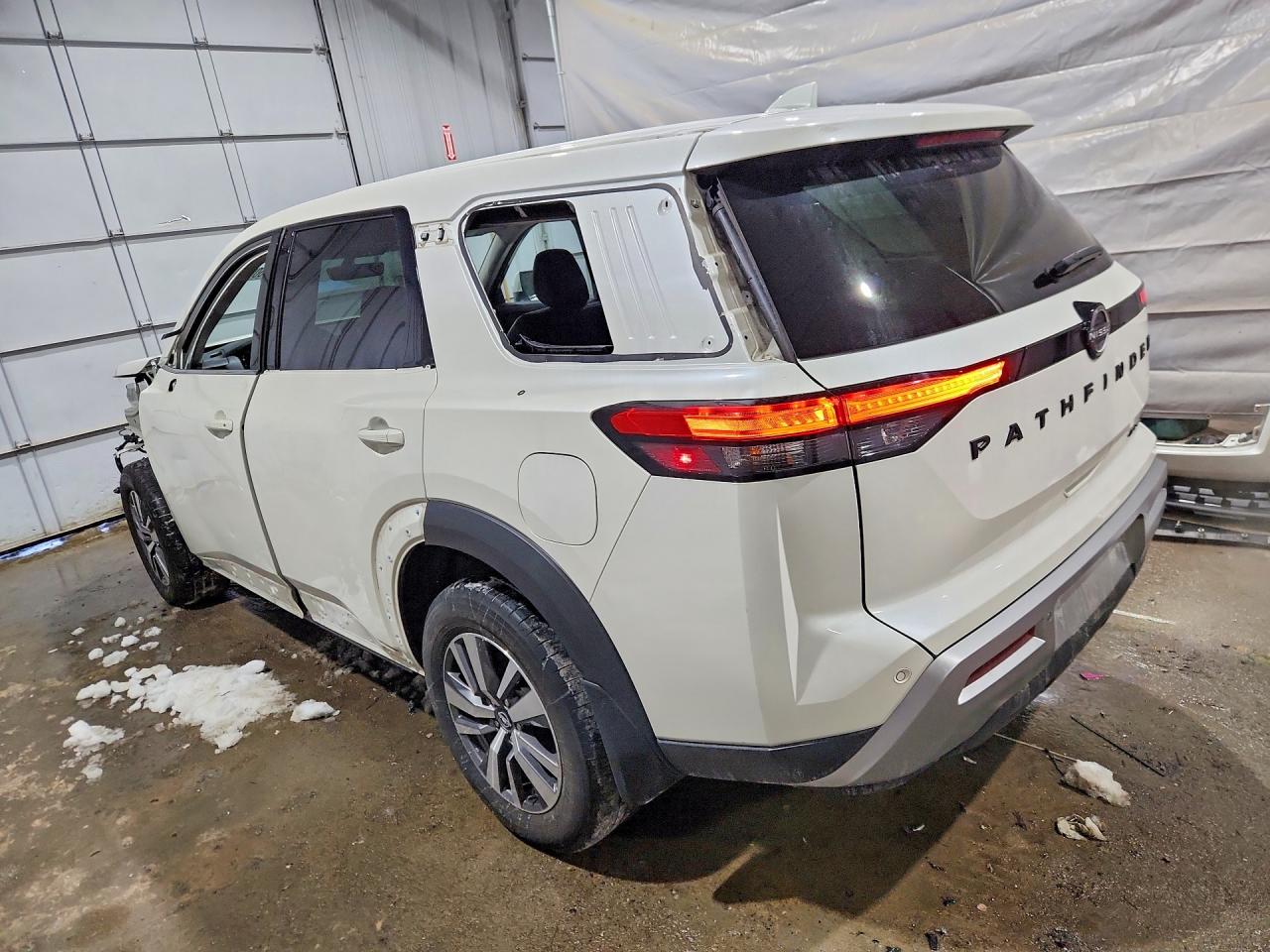 2023 NISSAN PATHFINDER SL photo 2