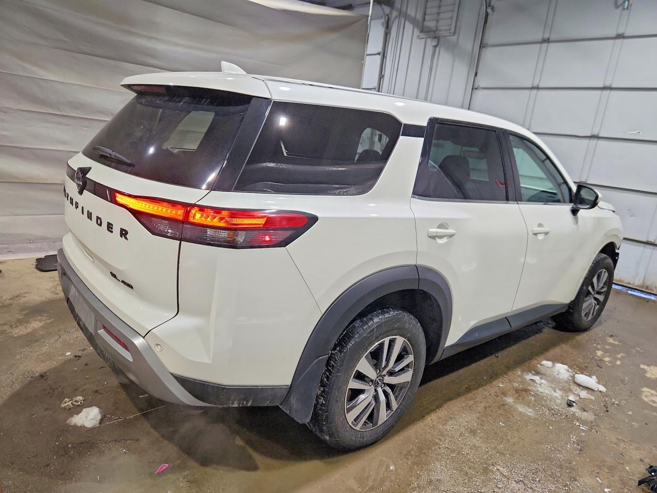 2023 NISSAN PATHFINDER SL photo 3