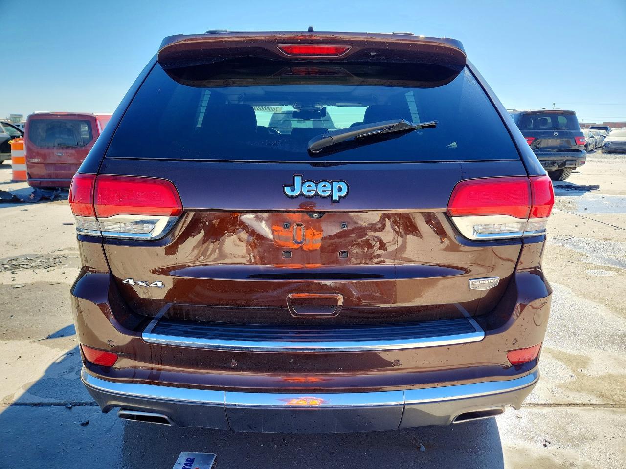 2015 JEEP GRAND CHEROKEE SUMMIT photo 6