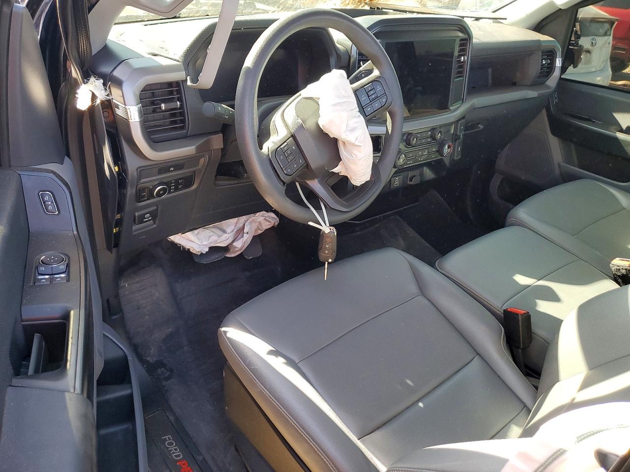 2025 FORD F150 XL photo 8